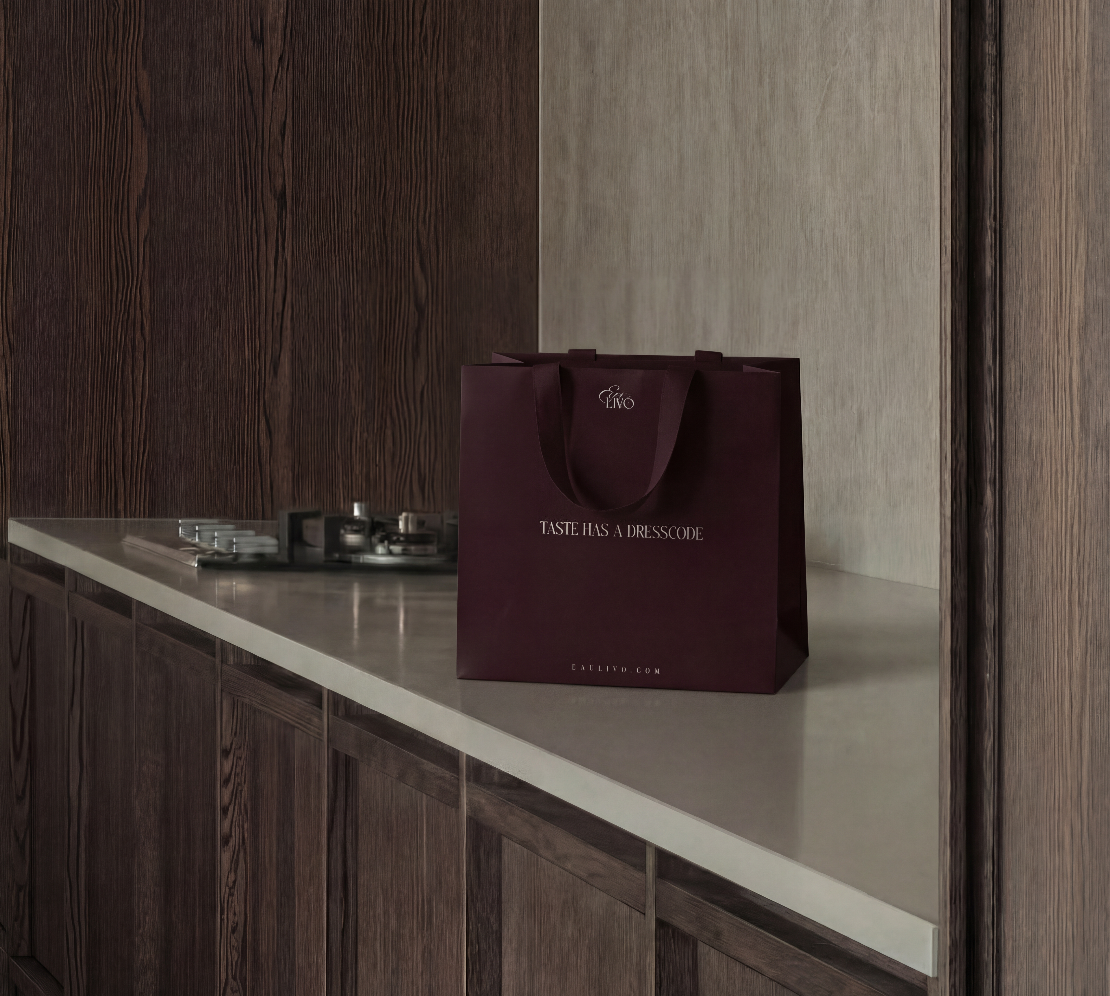 Luxury gift bag for olive oil